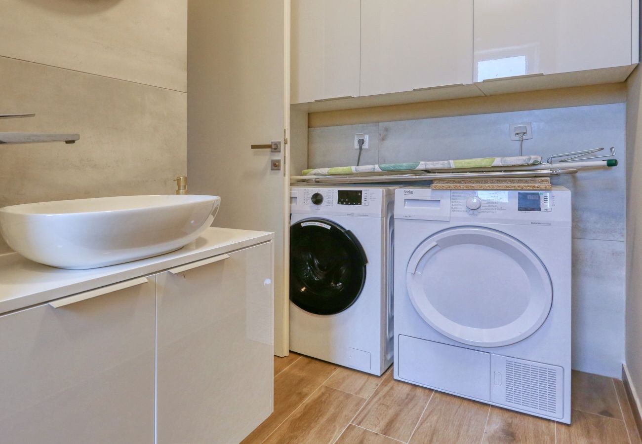 Villa in Debeljak - Villa Orkula with heated pool