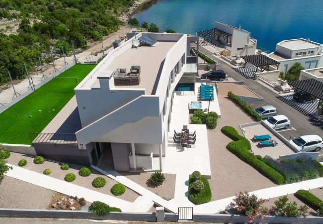 Villa in Posedarje - Villa Costabella with heated pool
