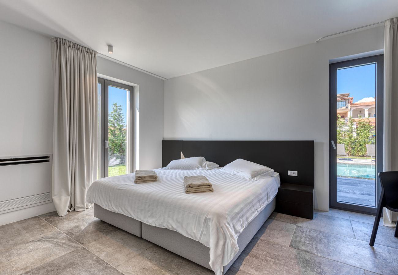 Villa in Fažana - Villa A with heated pool