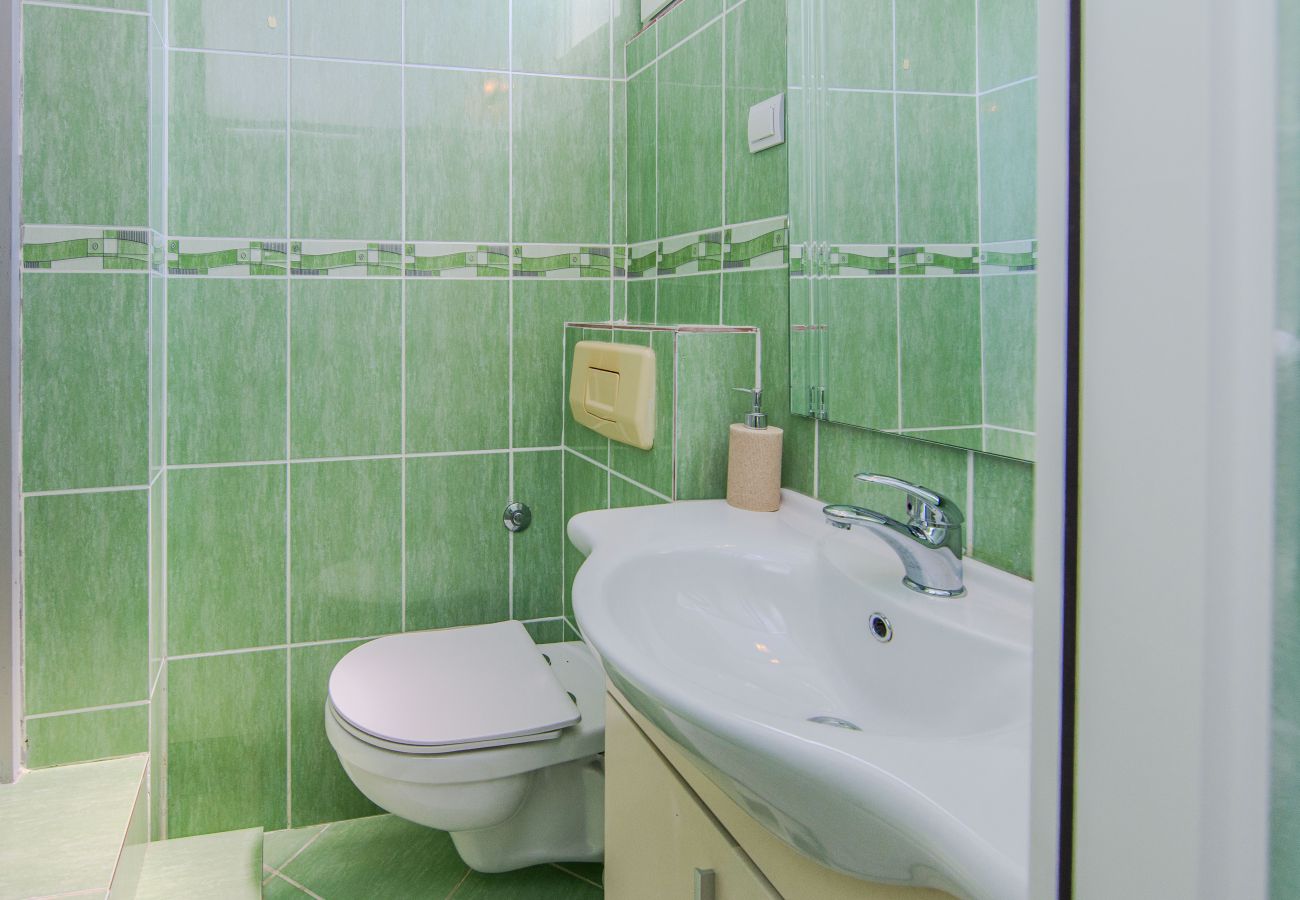 House in Maslenica - Holiday Home Florendale with pool