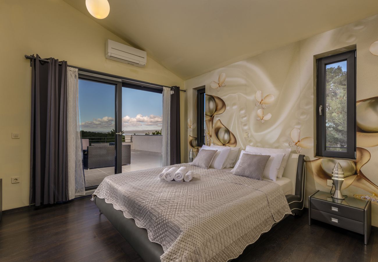 Villa in Barotul - Villa Bella with heated pool