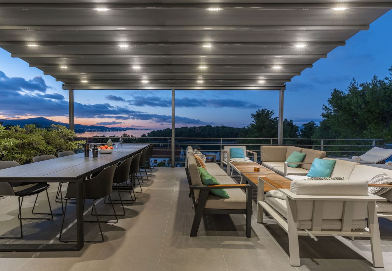 Villa in Barotul - Villa Bella with heated pool