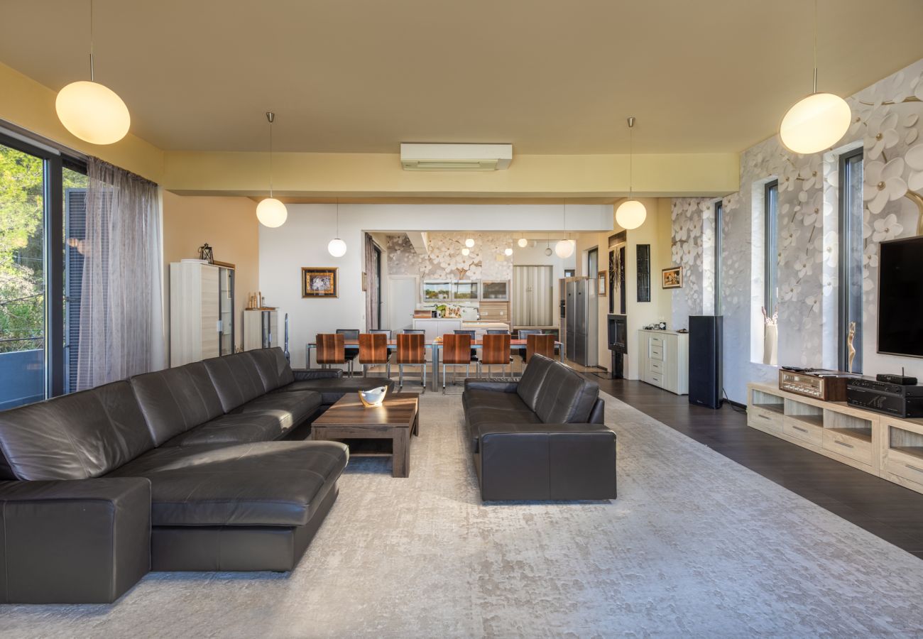 Villa in Barotul - Villa Bella with heated pool