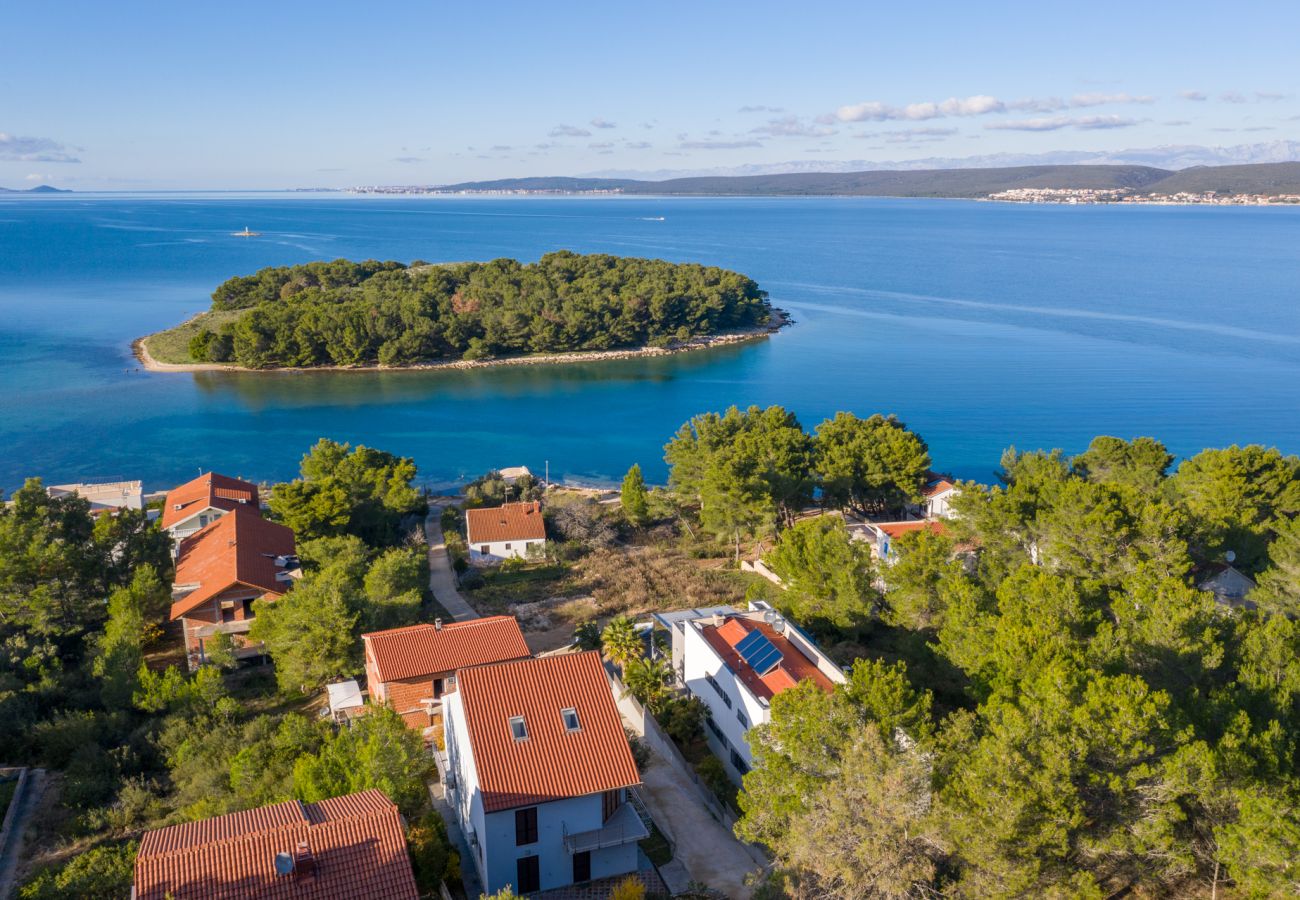 Villa in Barotul - Villa Bella with heated pool