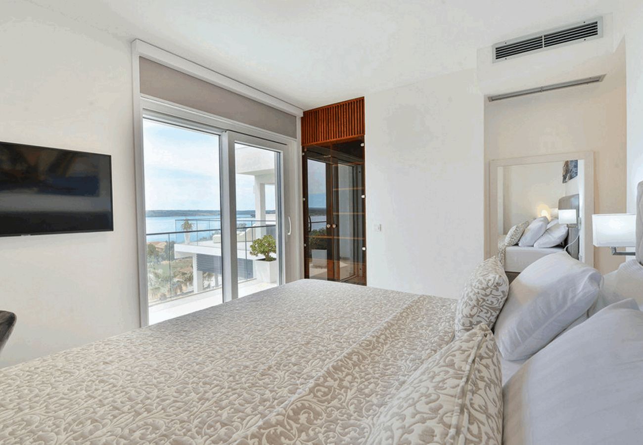 Villa in Maslenica - Villa Michelle with infinity pool