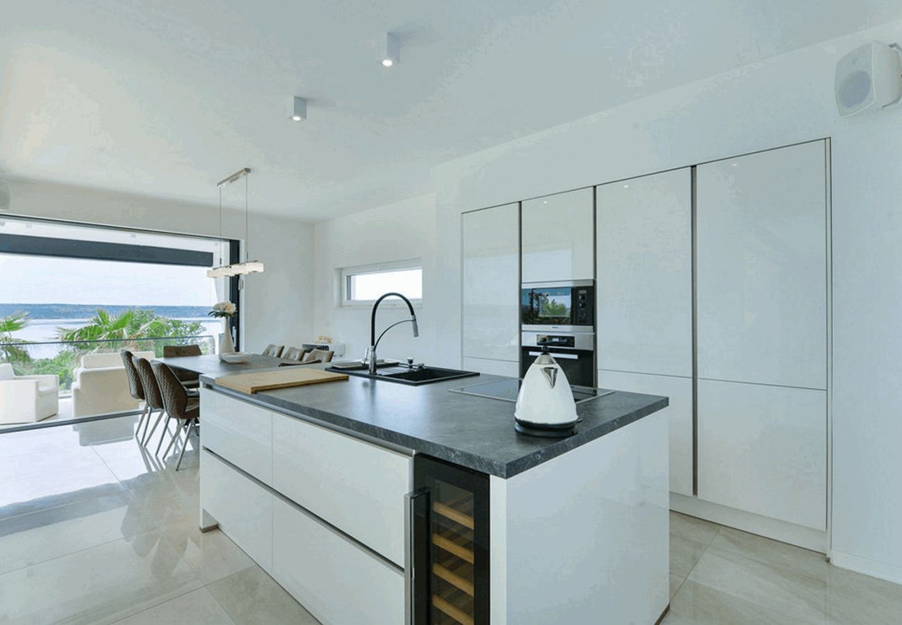 Villa in Maslenica - Villa Michelle with infinity pool