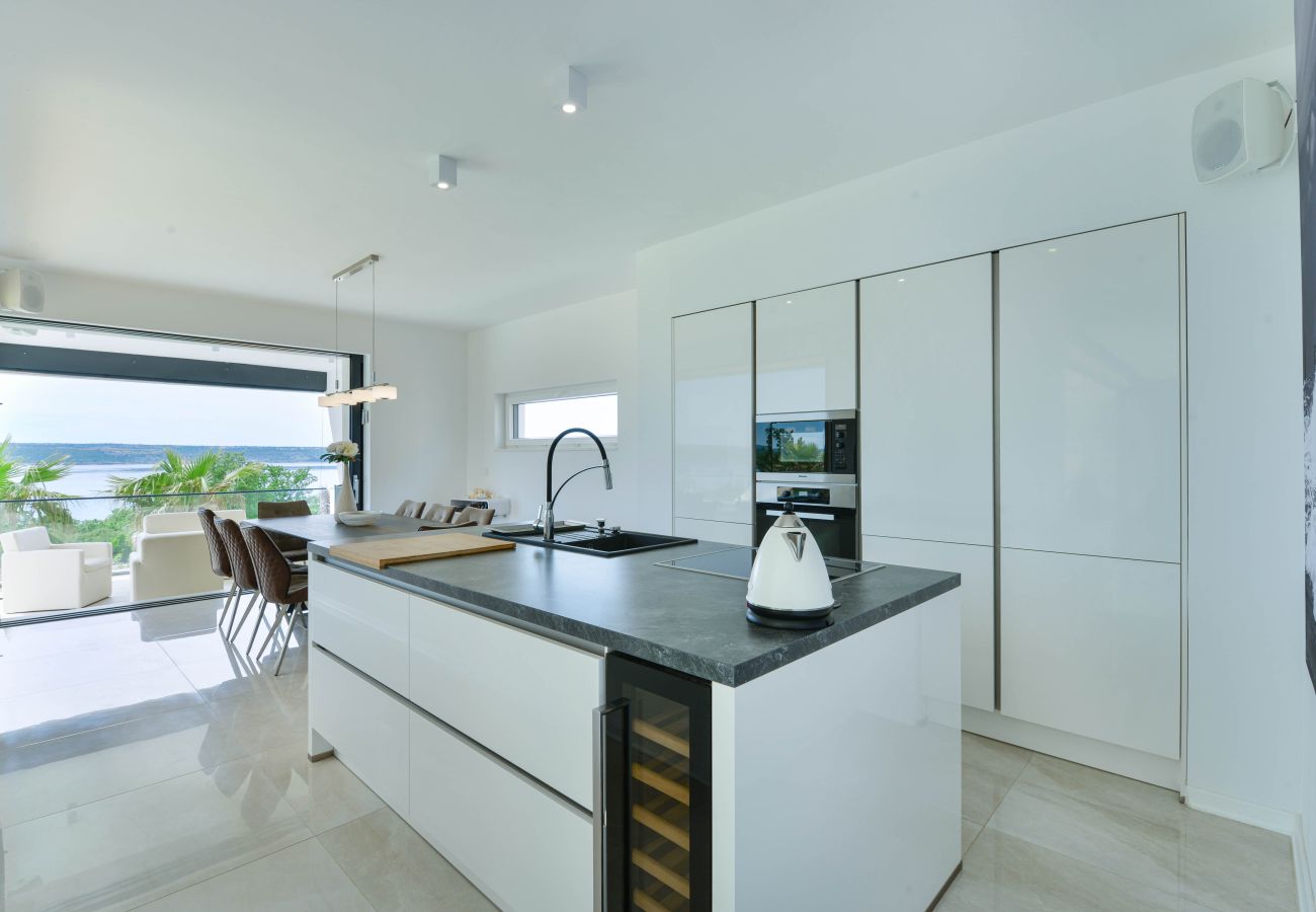 Villa in Maslenica - Villa Michelle with infinity pool