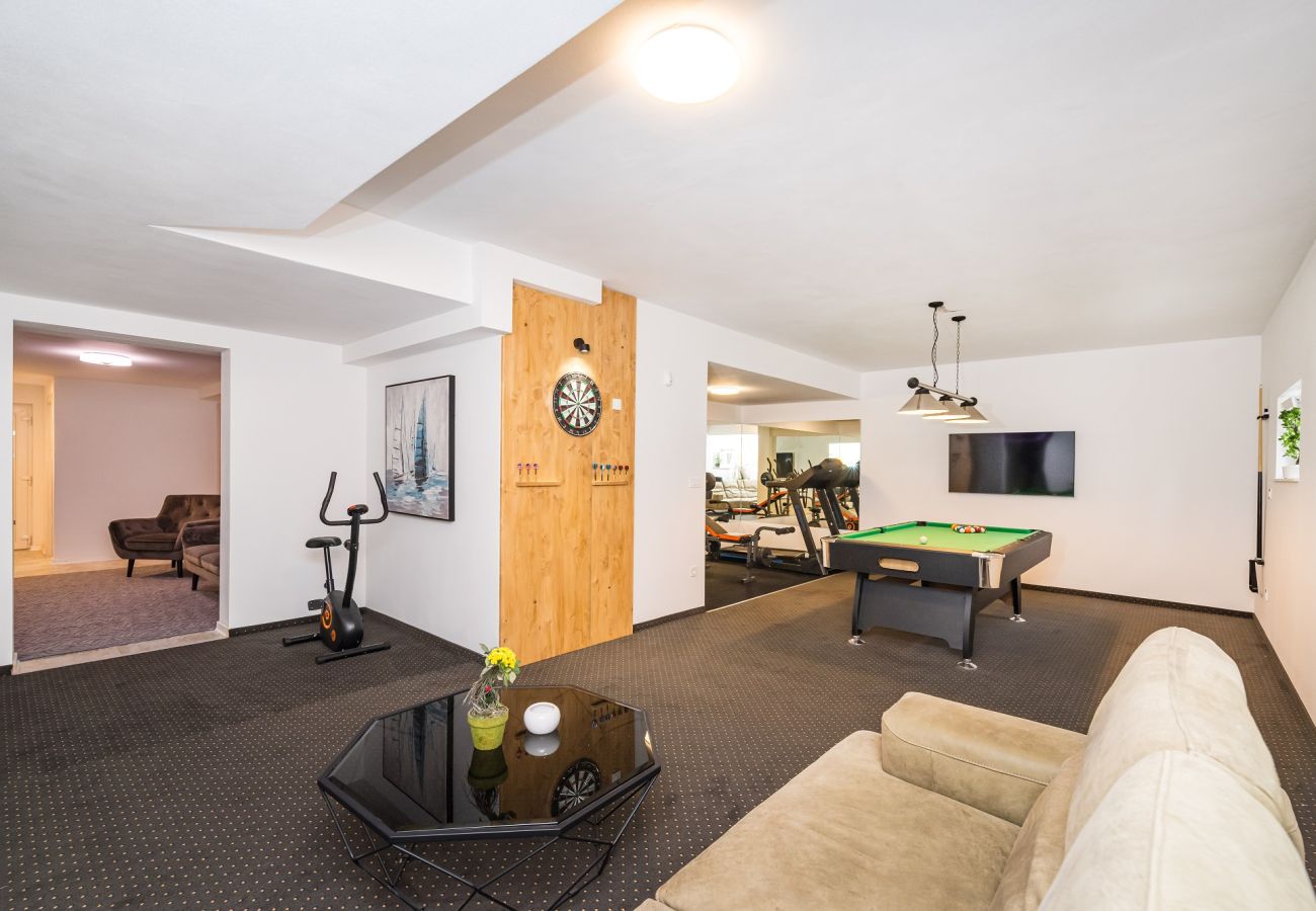 Villa in Maslenica - Villa Michelle with infinity pool