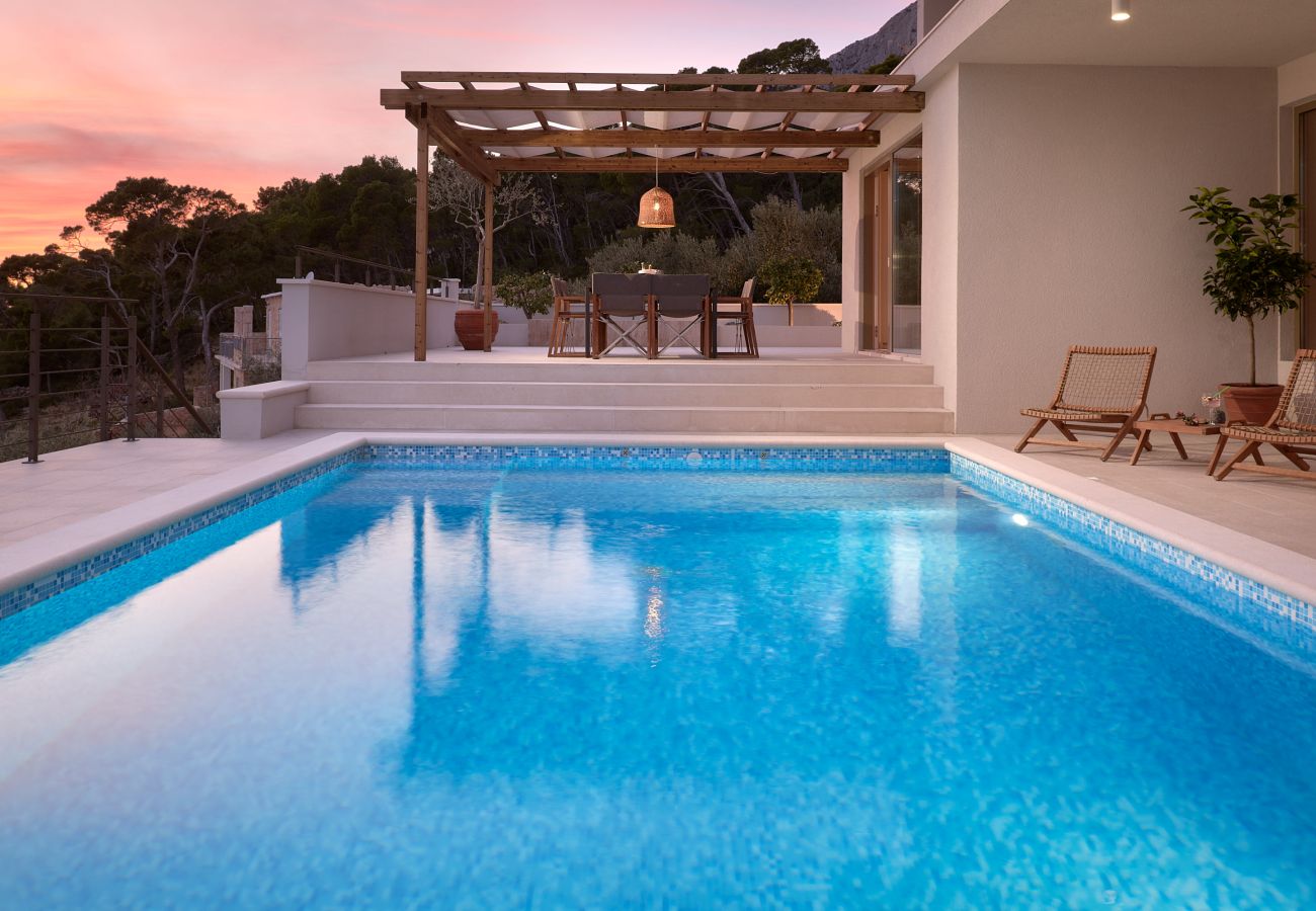 Villa in Sveta Nedjelja - Villa Bianca Hvar with a beautiful sea view