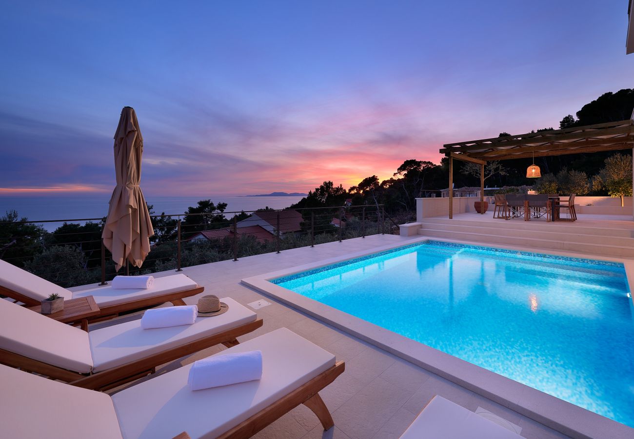 Villa in Sveta Nedjelja - Villa Bianca Hvar with a beautiful sea view