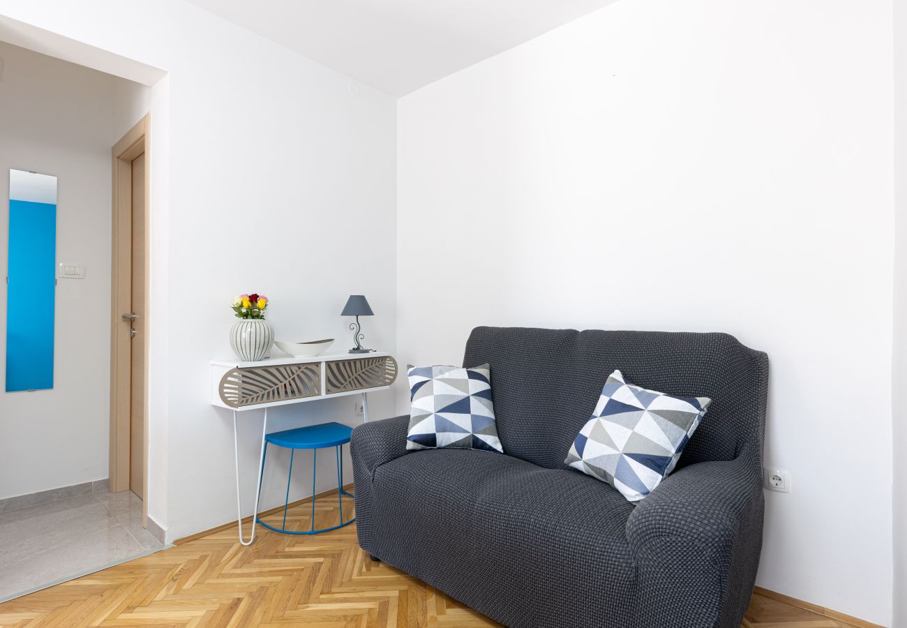 House in Žrnovnica - Holiday Home Calmation