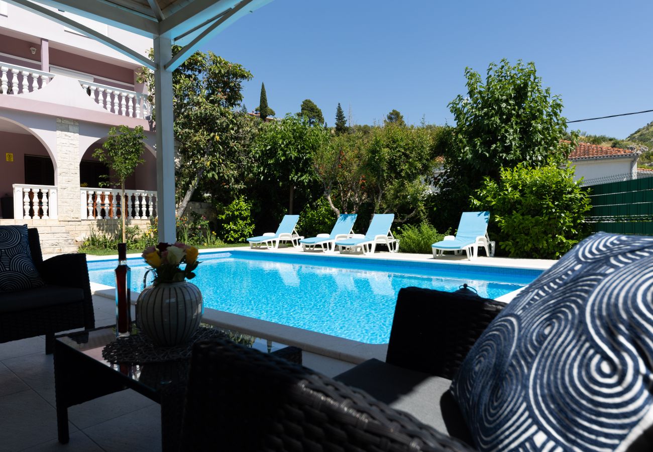 House in Žrnovnica - Holiday Home Calmation