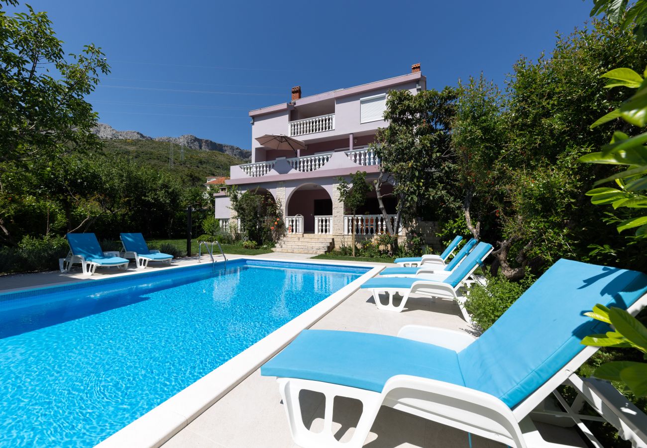 House in Žrnovnica - Holiday Home Calmation