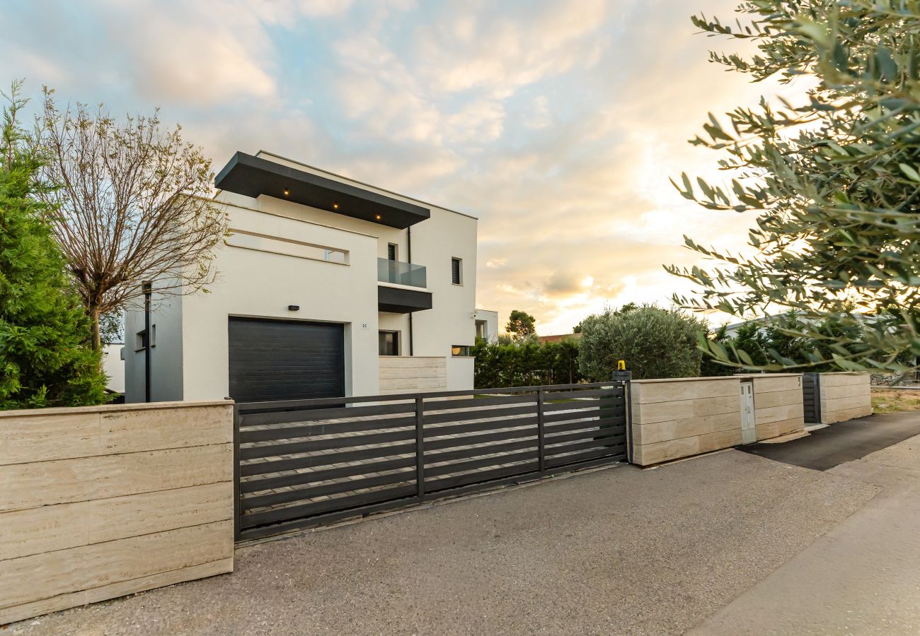 Villa in Vir - Villa Positiva with heated pool