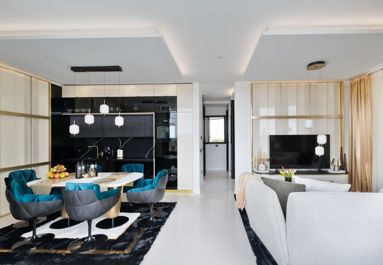 Villa in Zadar - Luxury Matos Estate with heated pool