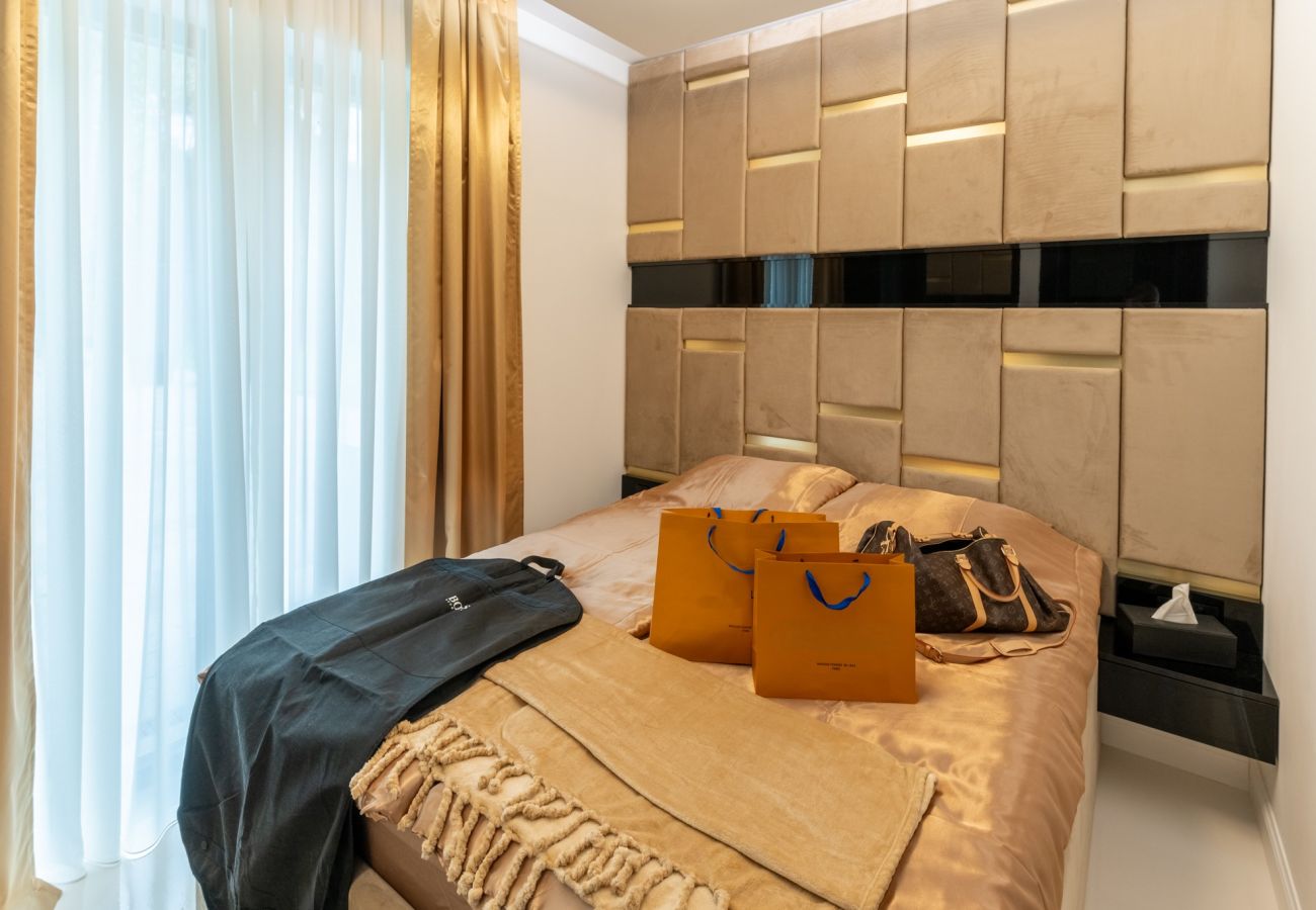 Villa in Zadar - Luxury Matos Estate with heated pool