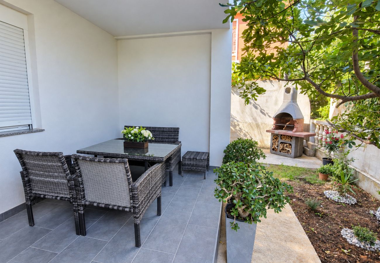 Apartment in Vir - Apartment Perla