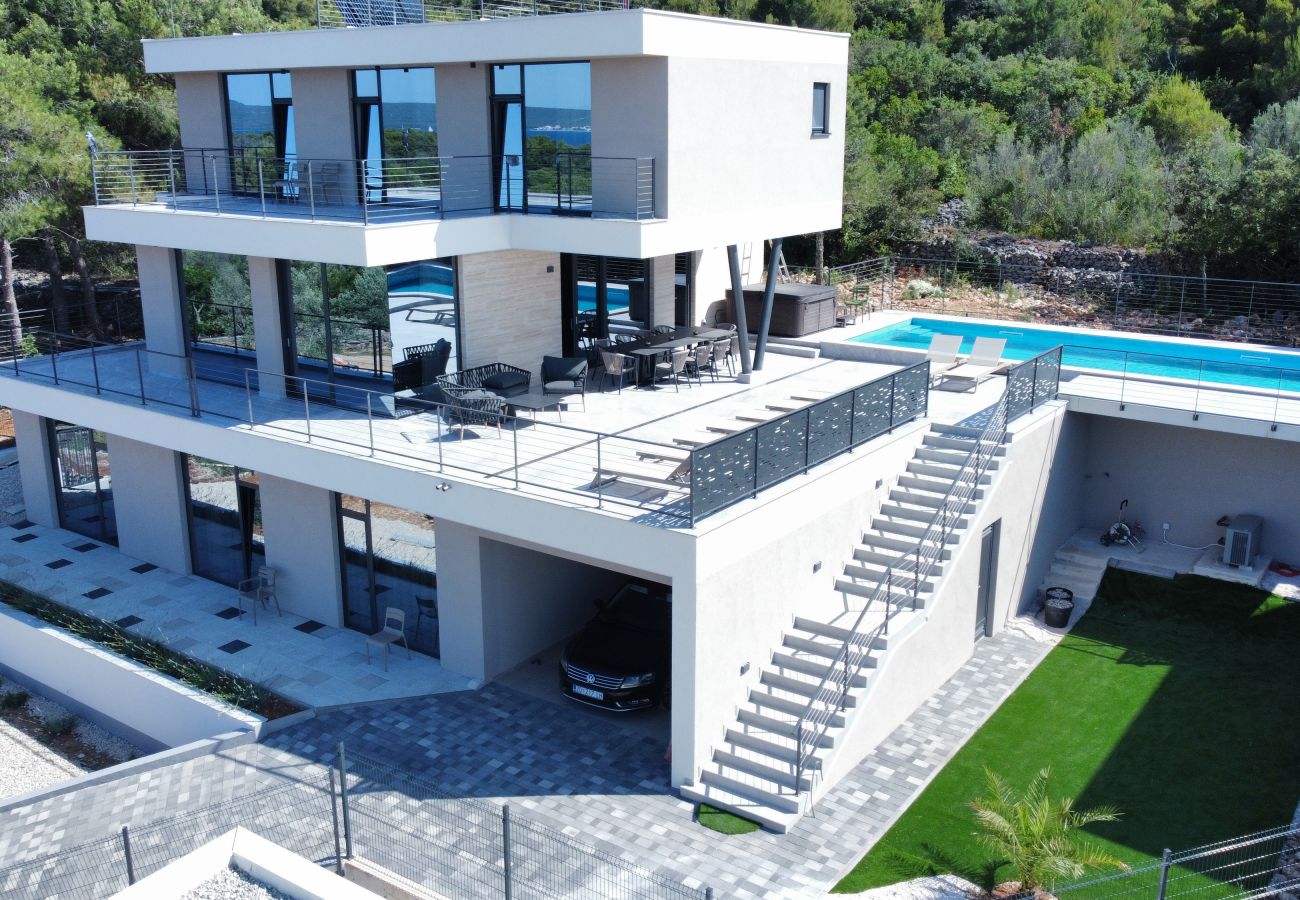 Villa in Ždrelac - Deluxe Villa Supreme Pašman with heated pool