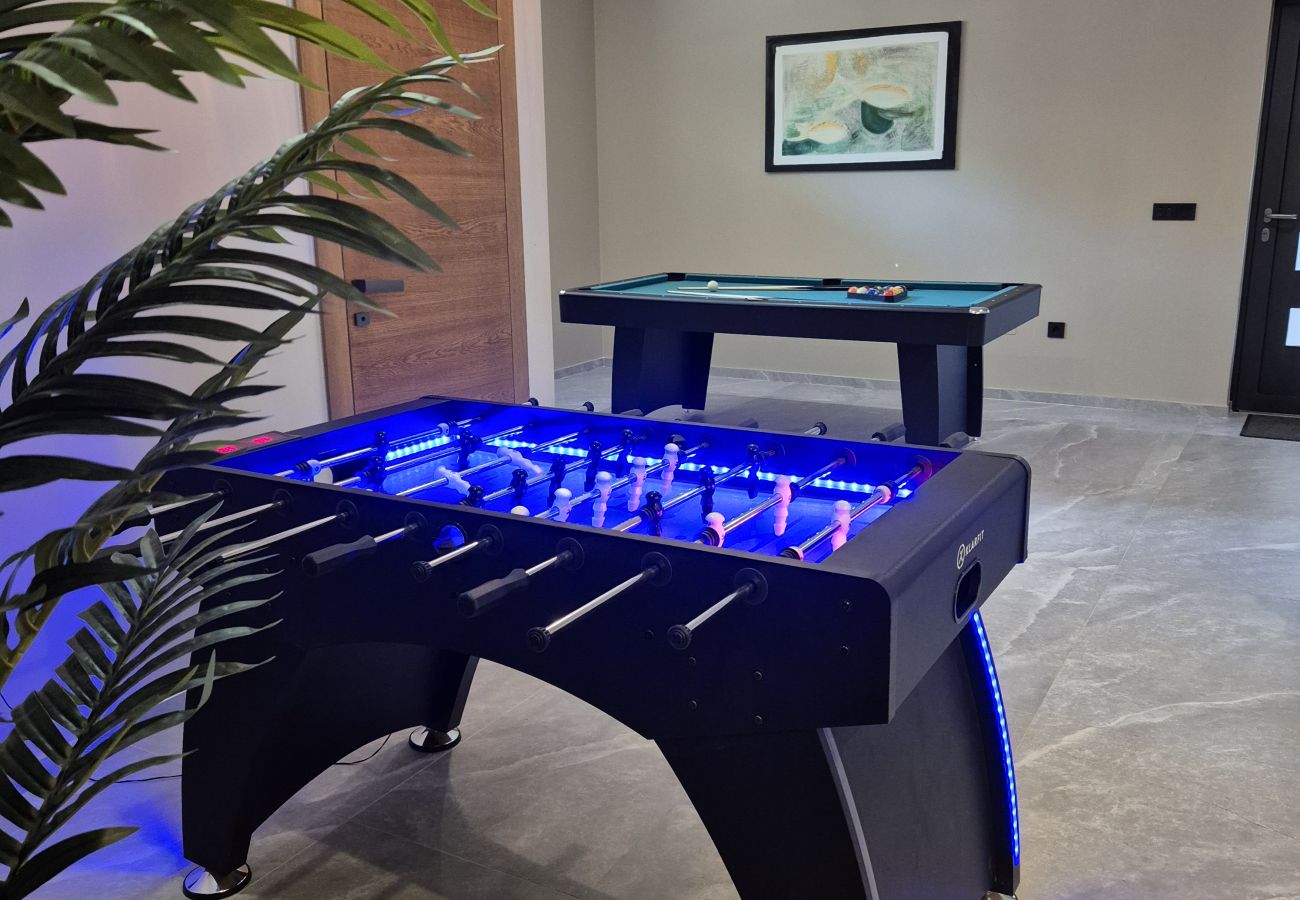 Villa in Ždrelac - Deluxe Villa Supreme Pašman with heated pool