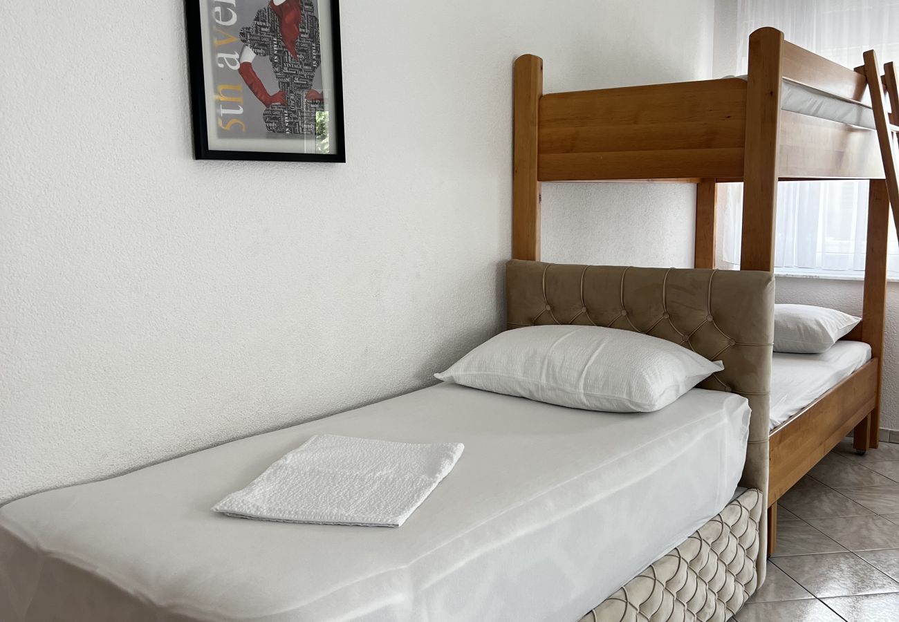 Apartment in Vir - Apartment Lavaran 1