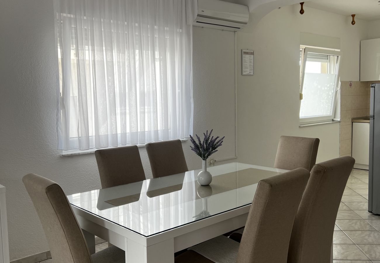 Apartment in Vir - Apartment Lavaran 1