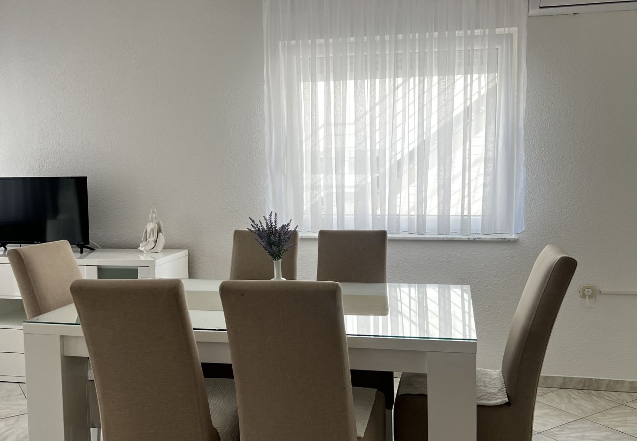 Apartment in Vir - Apartment Lavaran 1