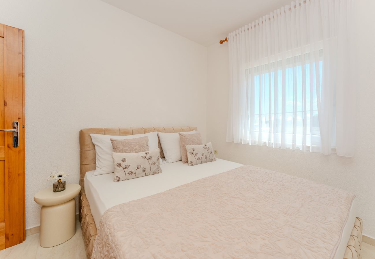 Apartment in Vir - Apartment Lavaran 1