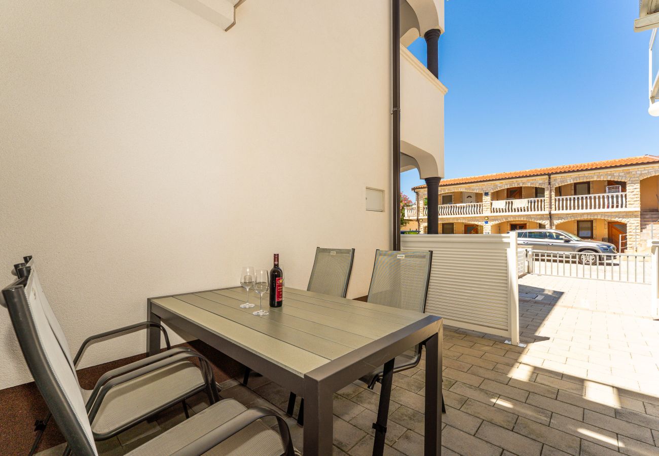 Apartment in Vir - Apartment Lavaran 2