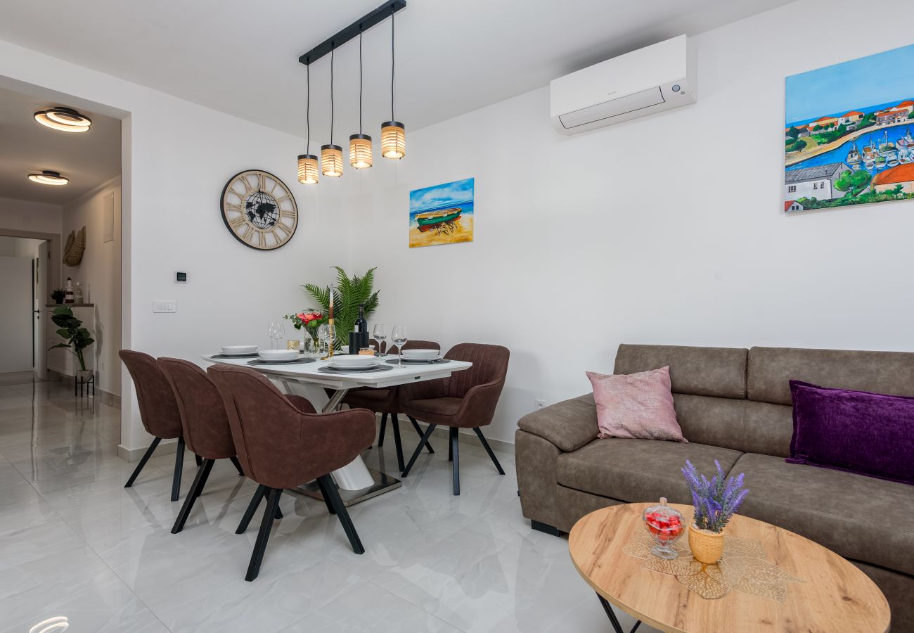 Apartment in Zadar - Deluxe apartment Anelle with jacuzzi