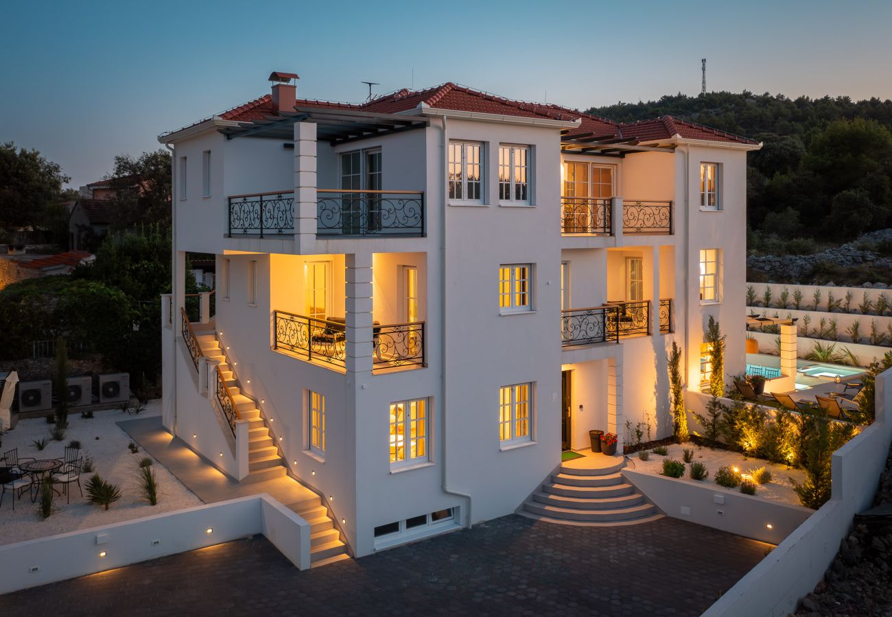 Villa in Ražanj - Villa Verde Ražanj with heated pool