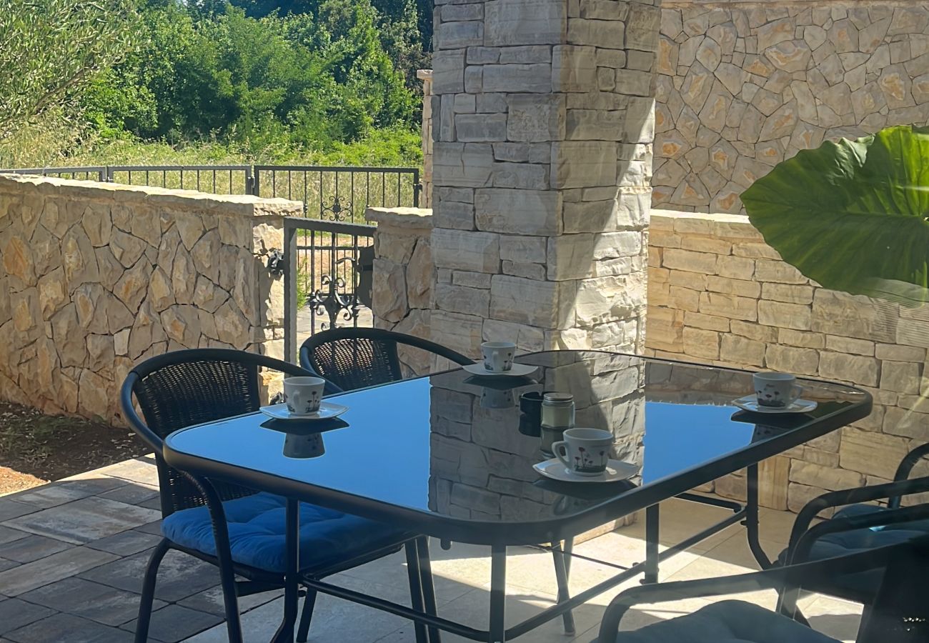 Apartment in Zaton - Apartment Mariner 1 with heated pool