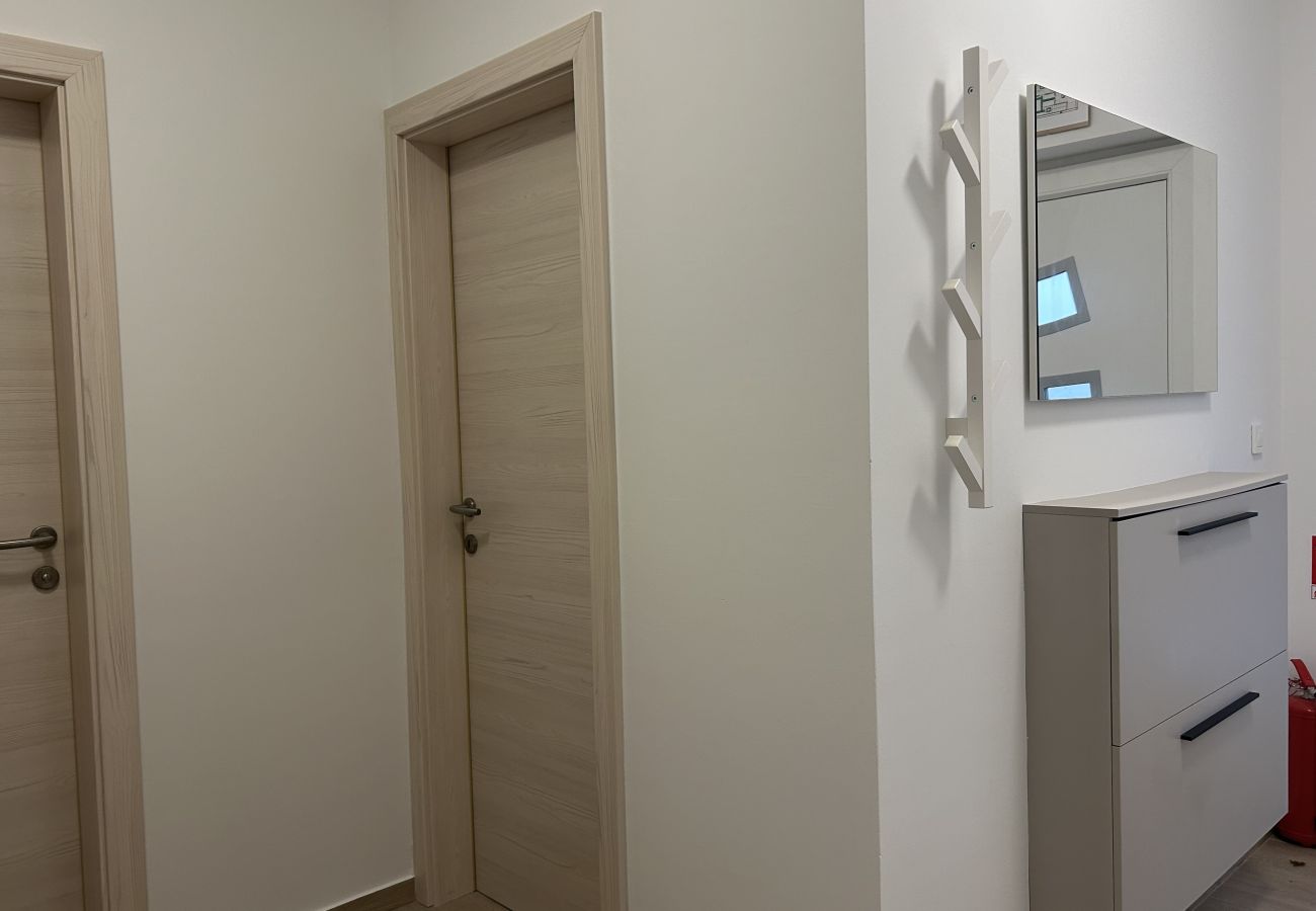 Apartment in Zaton - Apartment Mariner 1 with heated pool