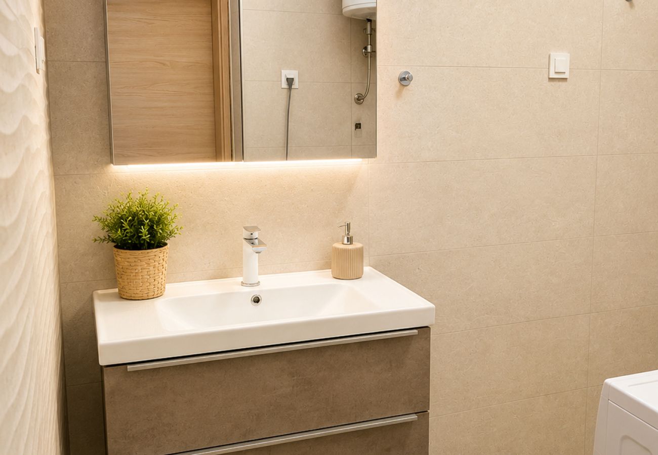 Apartment in Zaton - Apartment Mariner 1 with heated pool