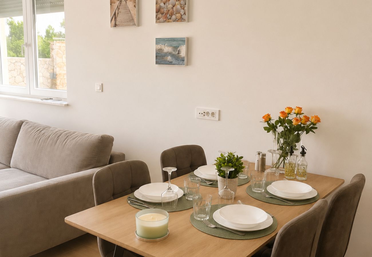 Apartment in Zaton - Apartment Mariner 1 with heated pool