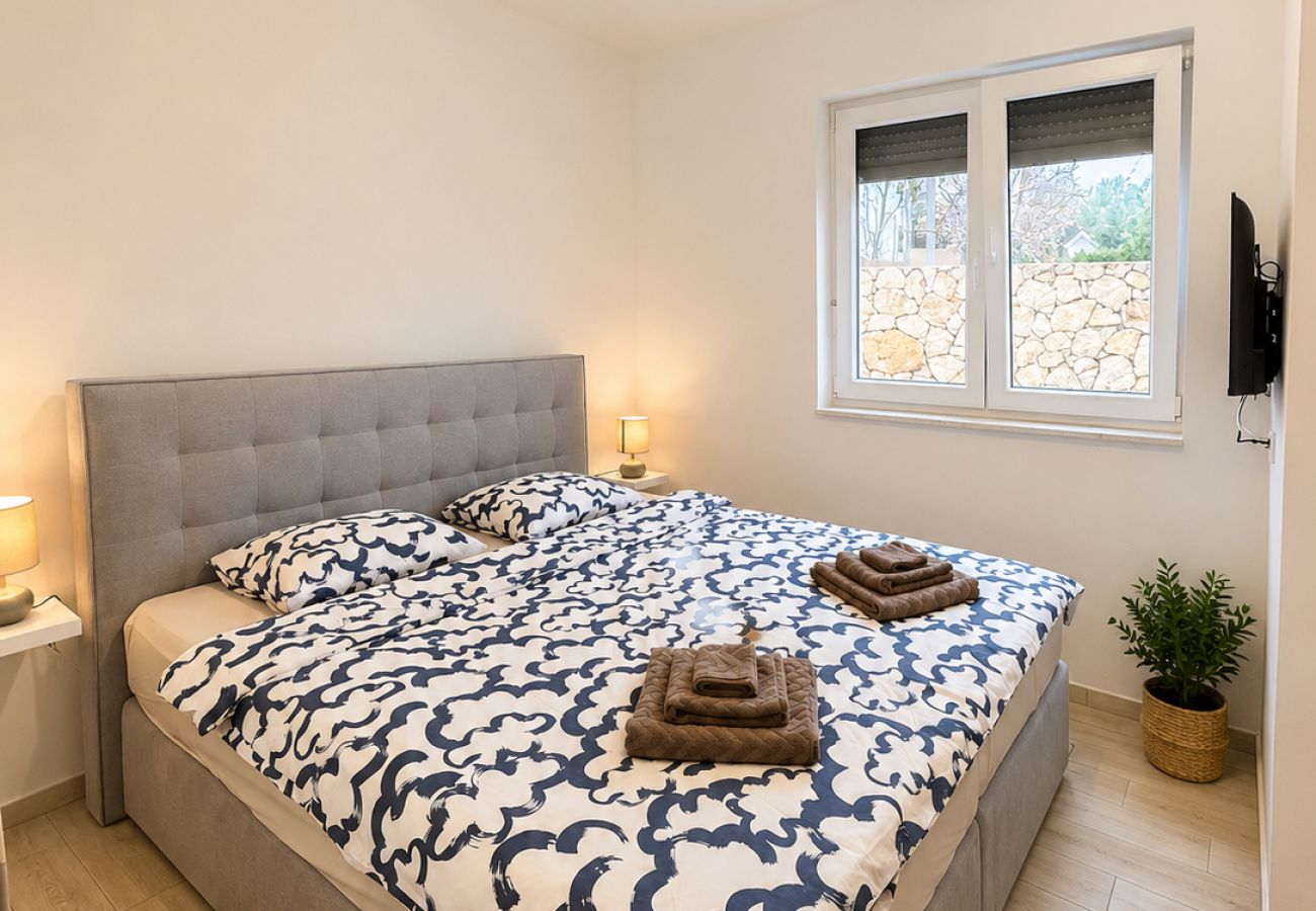 Apartment in Zaton - Apartment Mariner 1 with heated pool