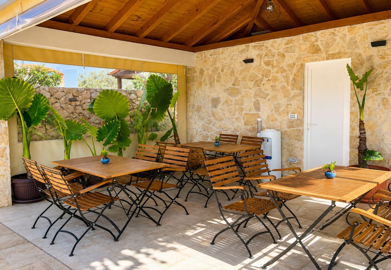 Apartment in Zaton - Apartment Mariner 1 with heated pool