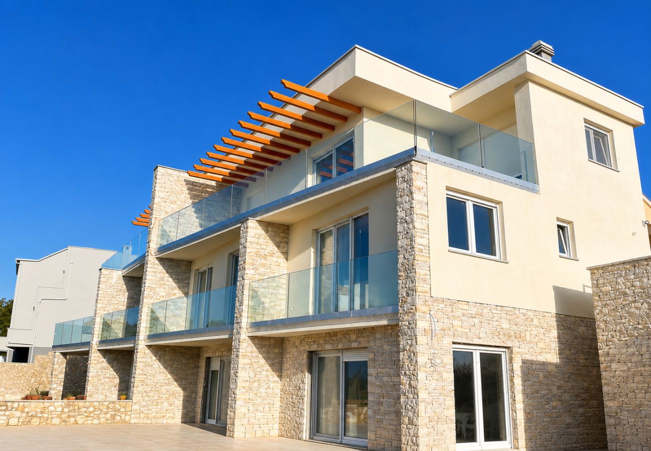 Apartment in Zaton - Apartment Mariner 1 with heated pool