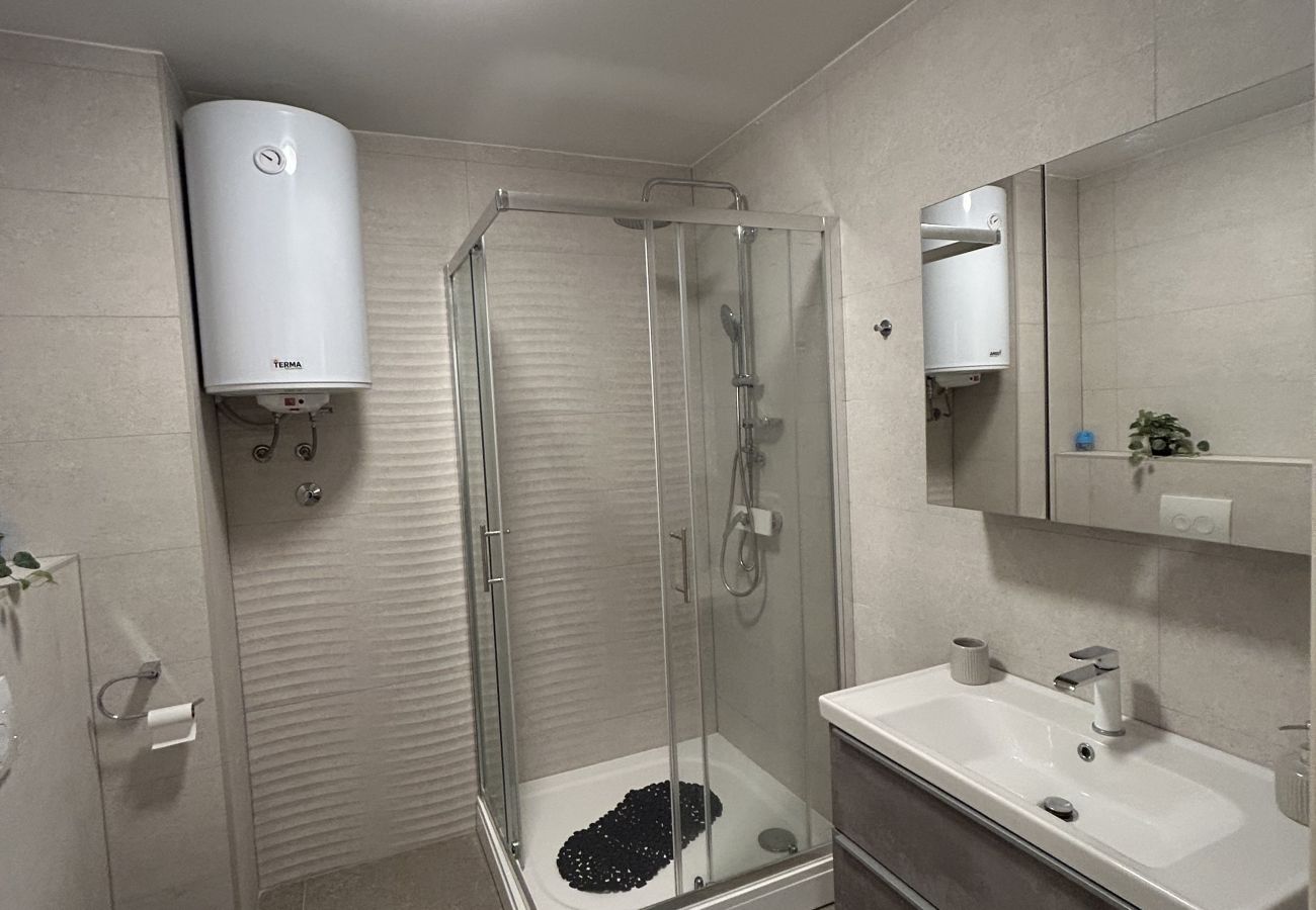 Apartment in Zaton - Apartment Mariner 2 with heated pool