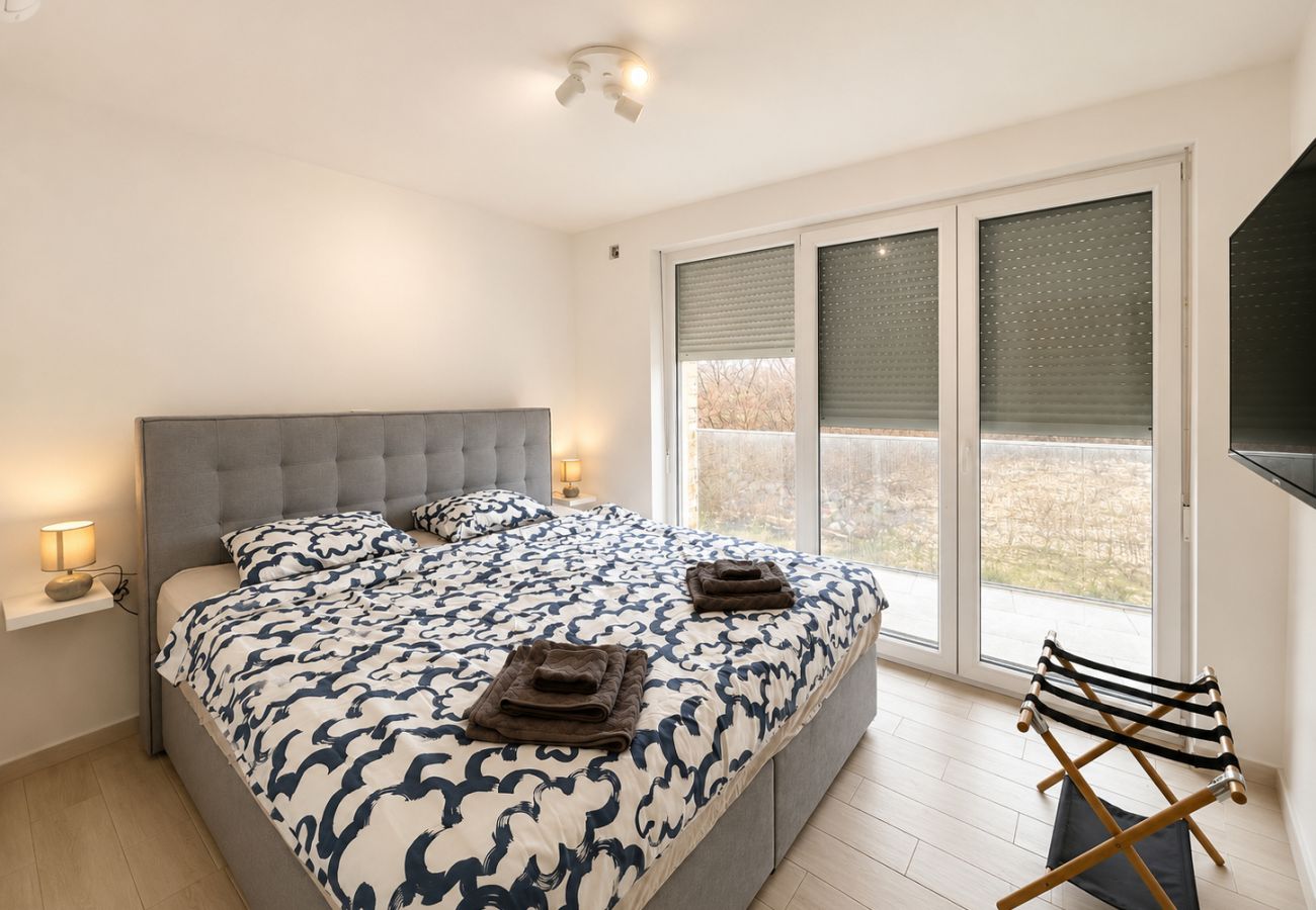 Apartment in Zaton - Apartment Mariner 2 with heated pool