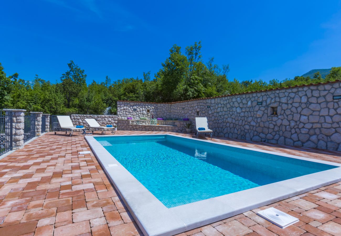 Villa in Duge Njive - Rustic Villa Fragola with heated pool