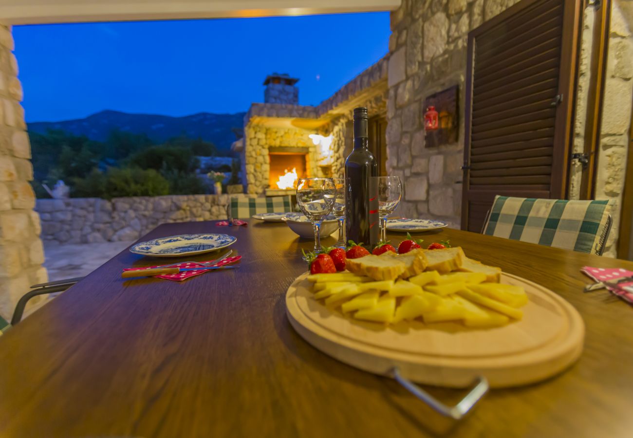 Villa in Duge Njive - Rustic Villa Fragola with heated pool