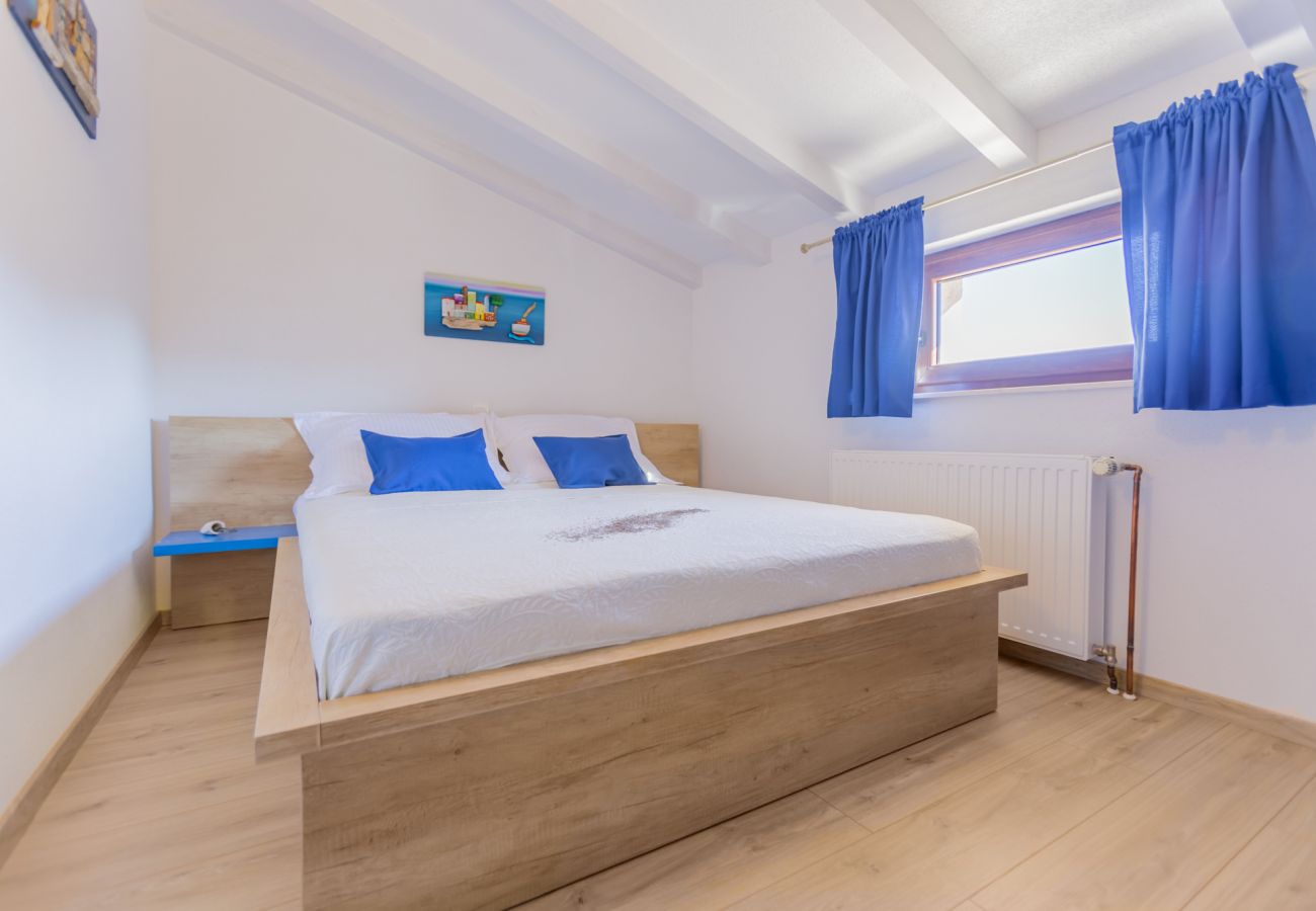 Villa in Duge Njive - Rustic Villa Fragola with heated pool