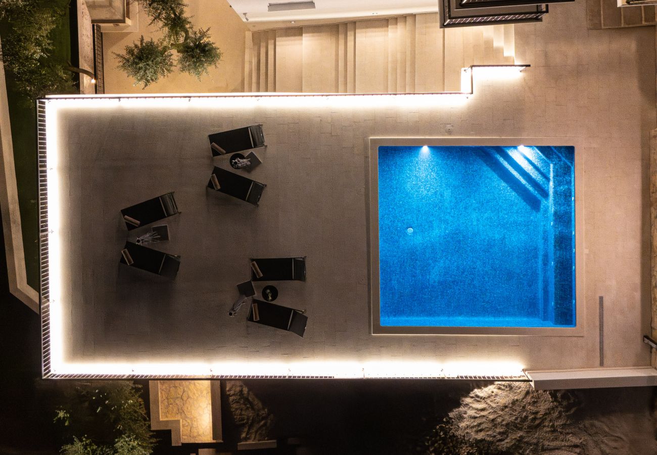 Villa in Sevid - Villa La Fortezza with sea view