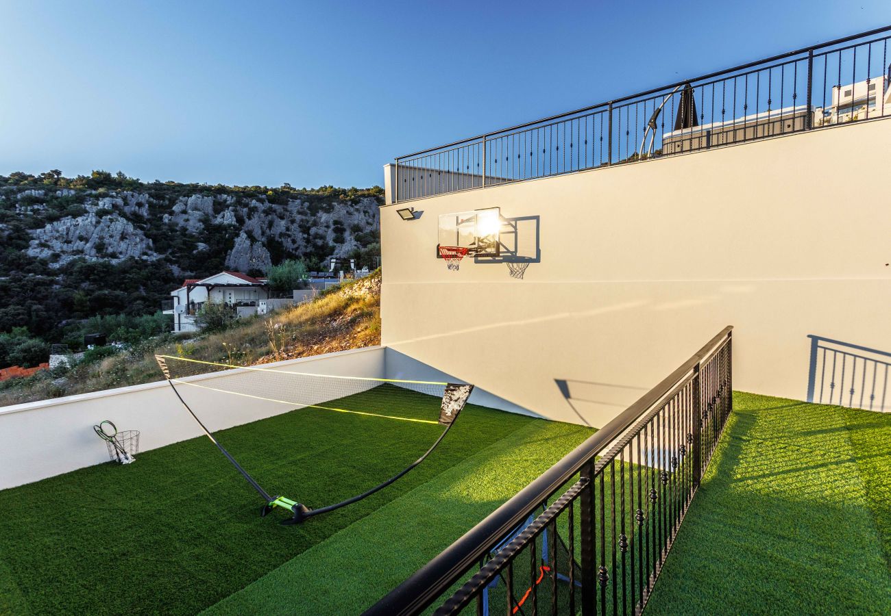 Villa in Sevid - Villa La Fortezza with sea view