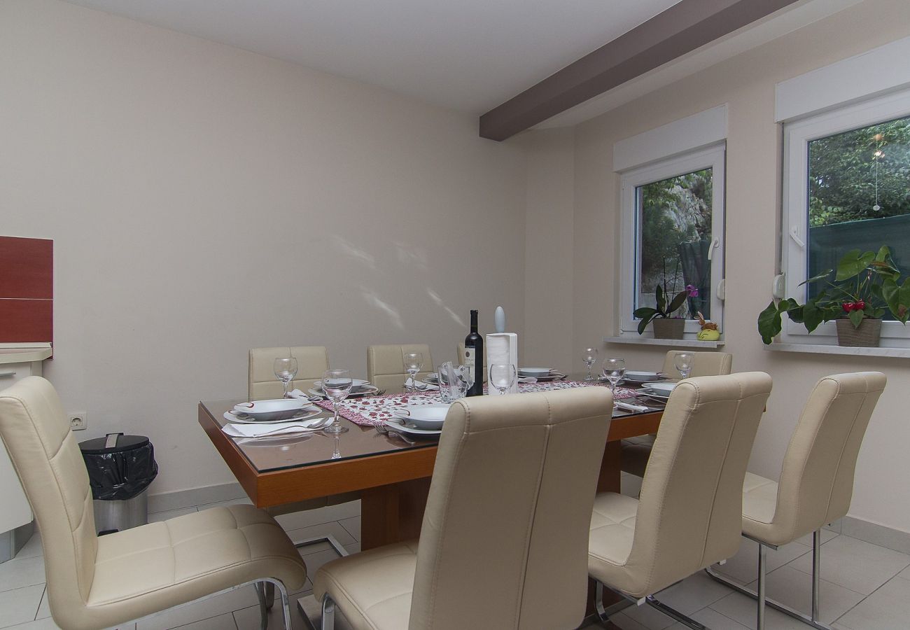 House in Vrgorac - Holiday Home Vele with pool