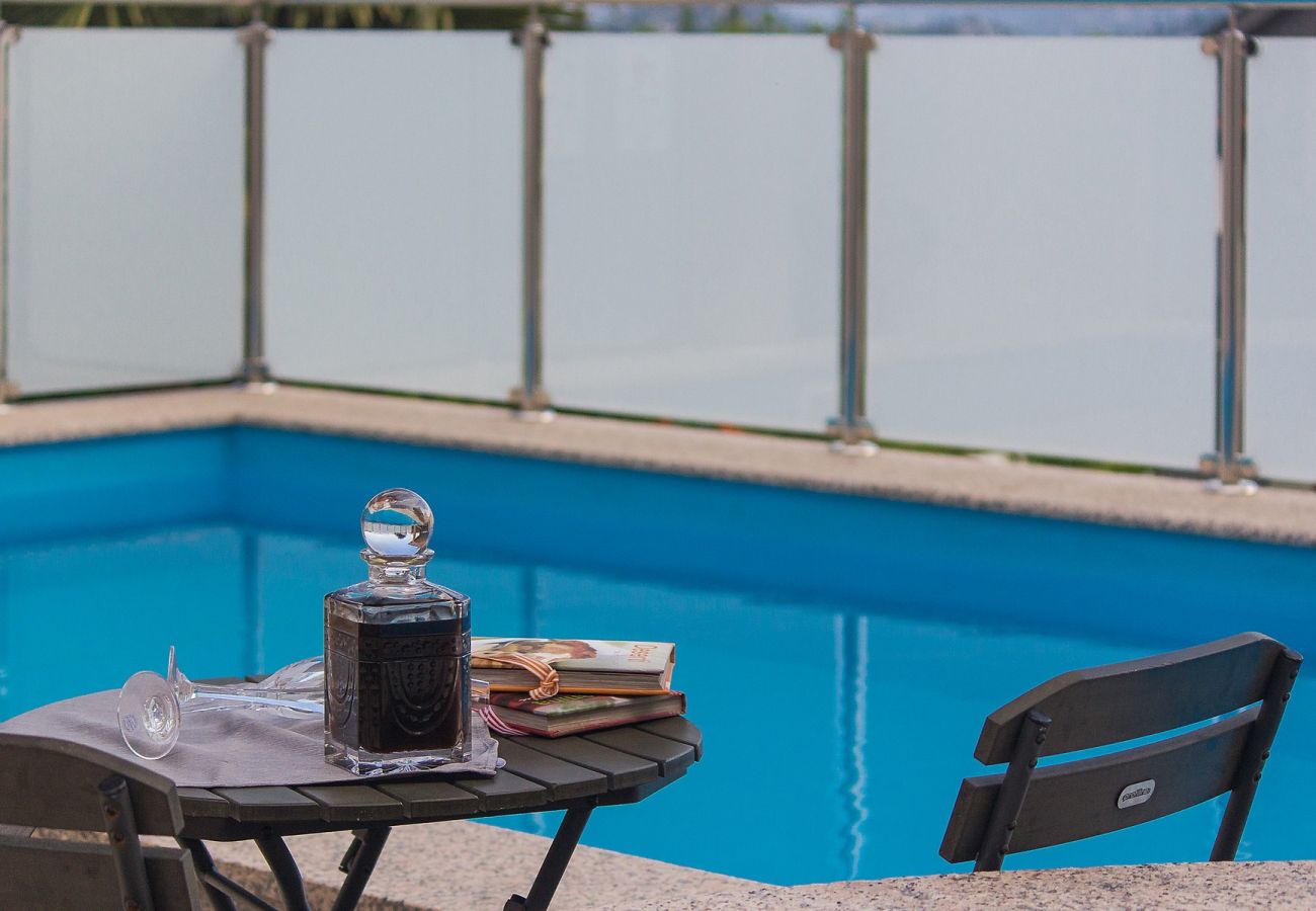 House in Vrgorac - Holiday Home Vele with pool