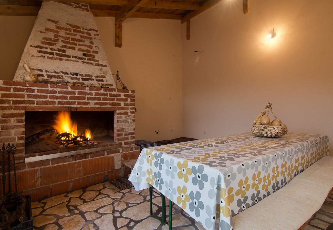 House in Vrgorac - Holiday Home Vele with pool