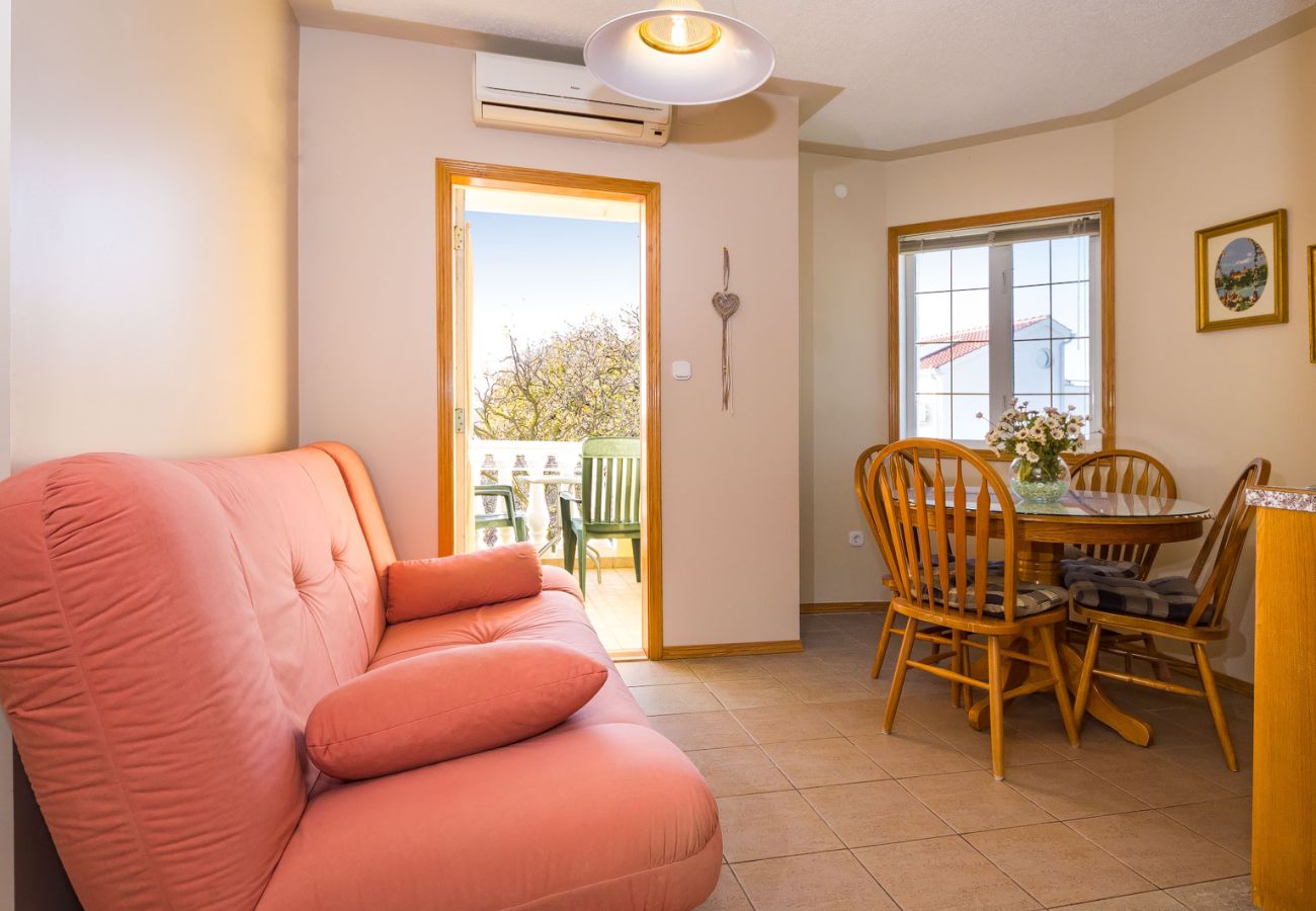 Apartment in Zaton - Beachfront apartment Mareo 3