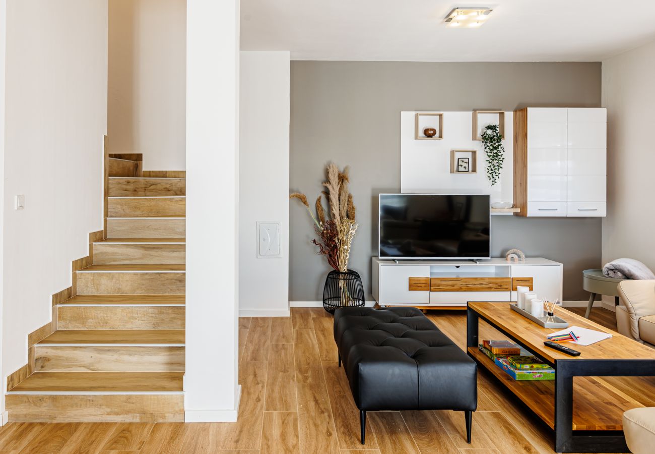 House in Galižana - Holiday Home Fulia with pool