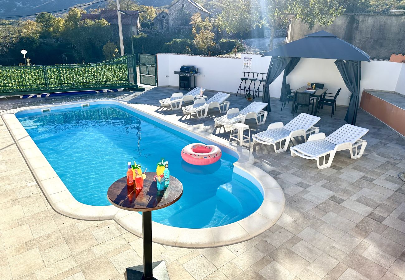 House in Vrgorac - Holiday Home Rocca with pool